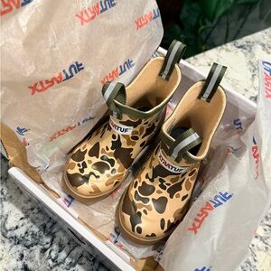 Youth XtraTuf Camo Boots 9
